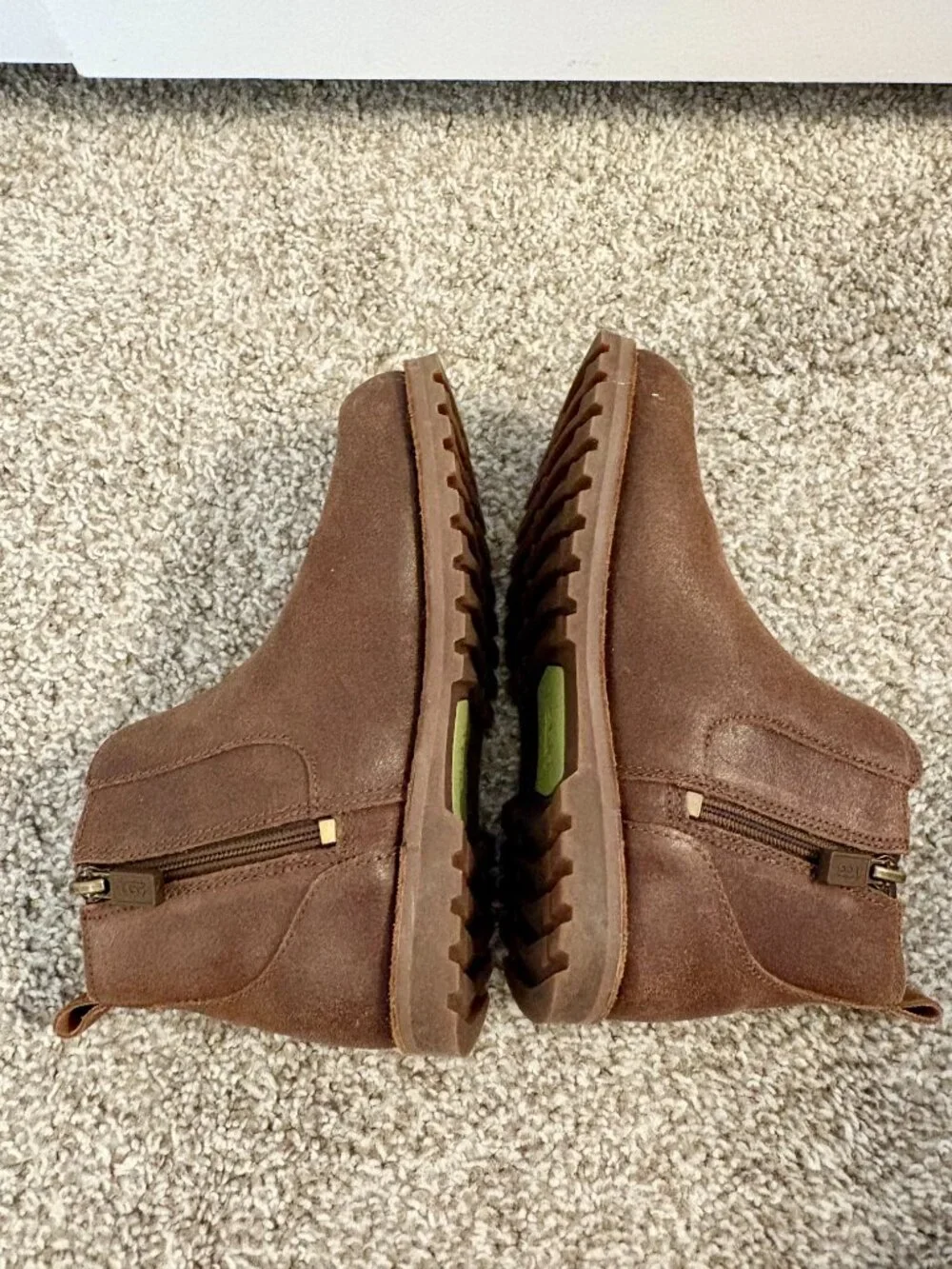Kids UGG Callum Chelsea Ankle Boots Size 12 Brown Zippered EUC Boy or Girl